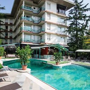 Szálloda Grand Panoramic Montecatini Terme